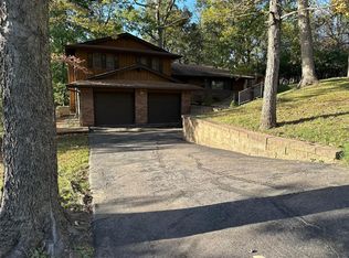 977 Woodway Ct, Fenton, MO