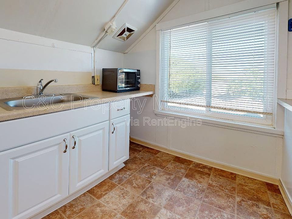 1st image of 500 Hamilton Ave #B