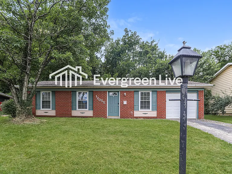 12055 Spalding Dr — Photo 1