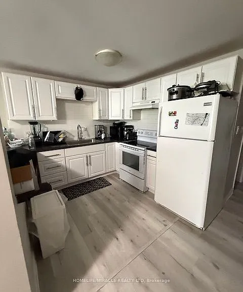9 Ellen St — Photo 4