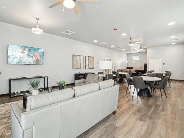 The Cove, 1526 W Desert Cove Ave #221, Phoenix, AZ 85029