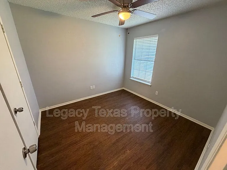 203 Willana Ct — Photo 8