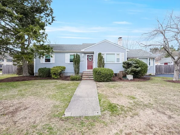 7 Highland Cir, Foxboro, MA 02035
