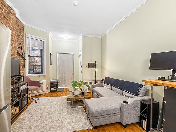 2nd image of 344 E 87th St APT 1D