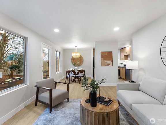 4th image of 10441 13th Avenue Ct S