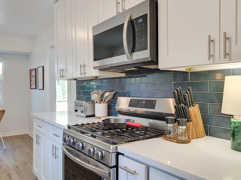 2202 Donna Dr — Photo 12