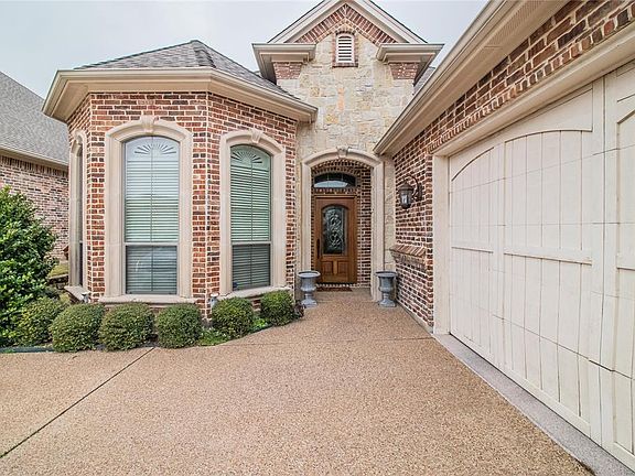 4th image of 1402 Chaumont Ct
