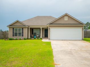 79 N Moody Dr, Ray City, GA 31645