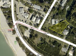 6486 Pine Ave, Sanibel, FL 33957