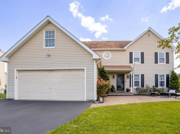 549 Summercroft Dr, Exton, PA 19341