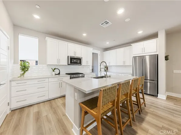 1484 W Sunrise Ln, San Pedro, CA 90732