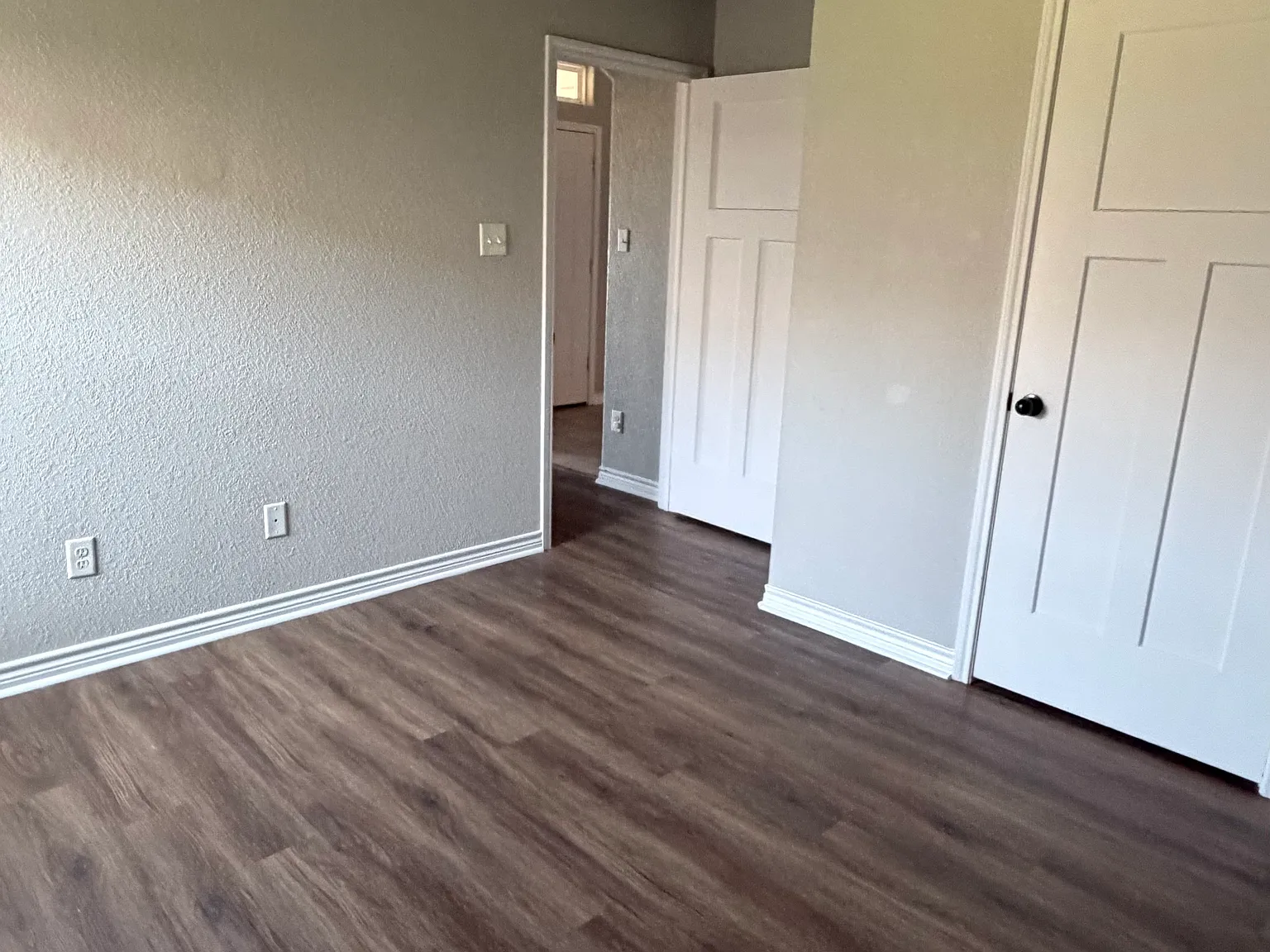 3 bed, 1948 sqft, $1,700 — Photo 3