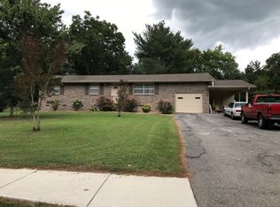 104 Terri Ln, Chickamauga, GA 30707