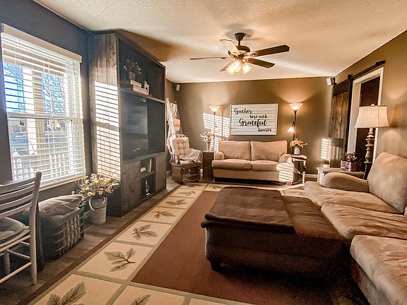 3rd image of 4136 Franklin Hill Blvd