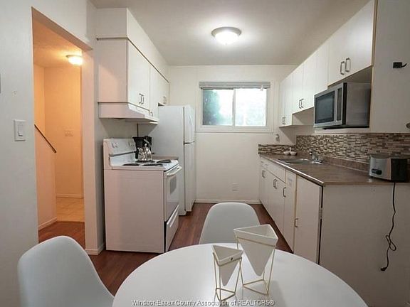 4th image of 2703 Vine Ct