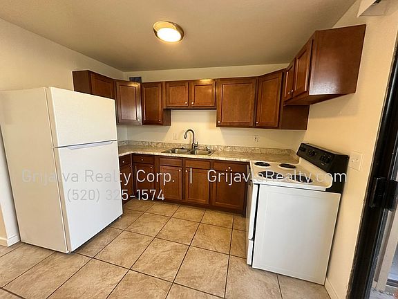4th image of 2428 N Fontana Ave APT 5