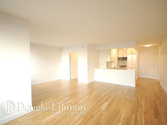 3rd image of 322 W 57th St APT 37U