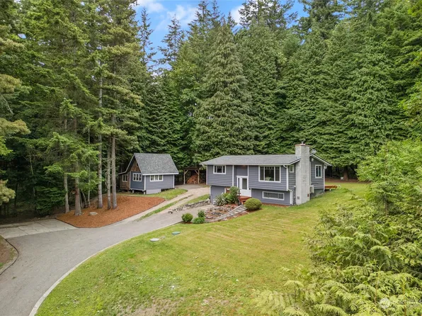 10526 NE Wiggins Road, Bainbridge Island, WA 98110