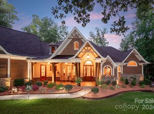 4715 Rockwood Dr, Waxhaw, NC 28173