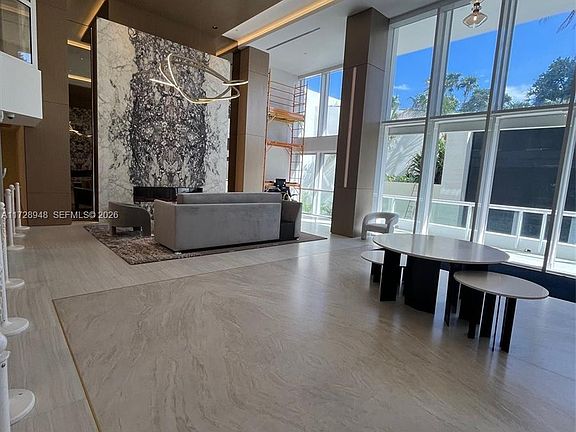 4th image of 21205 Yacht Club Dr APT 805