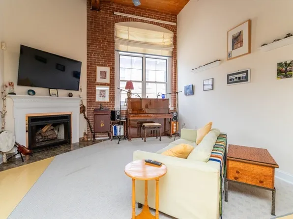 3 S Stone Mill Dr APT 225, Dedham, MA 02026