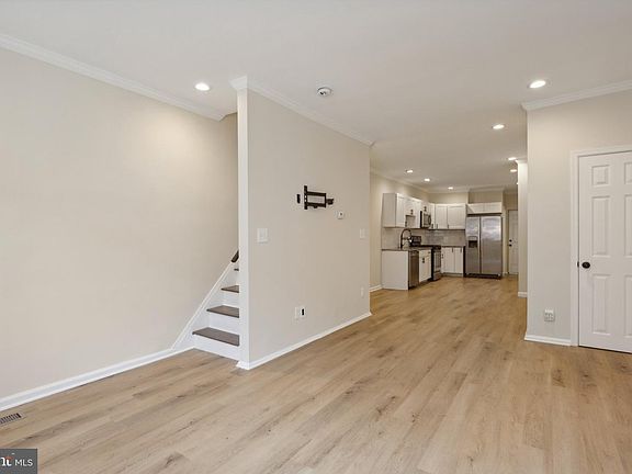 3rd image of 2110 Watkins St