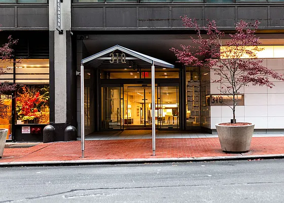 Sold by JSG Realty Corp | media 32