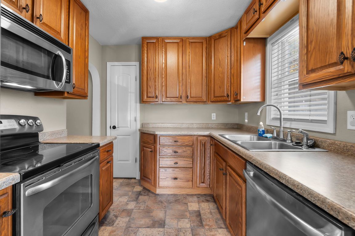 next background image