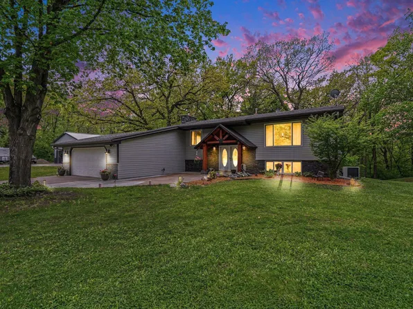 28264 Olinda Trl, Lindstrom, MN 55045
