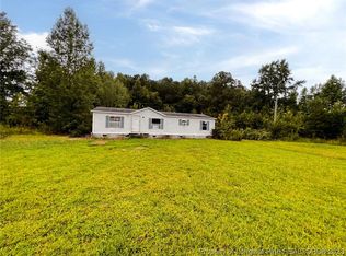 3059 McLeod Dr, Maxton, NC 28364