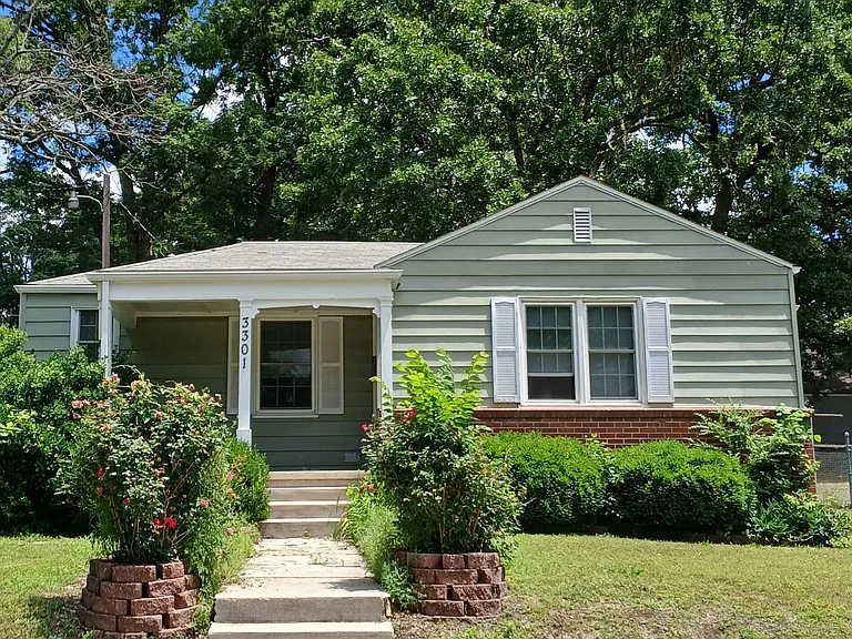 3301 S Pearl Ave — Photo 1