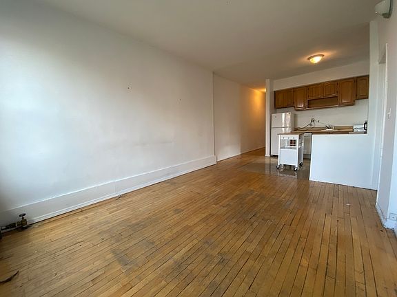 2nd image of 238 E 14th St #5F