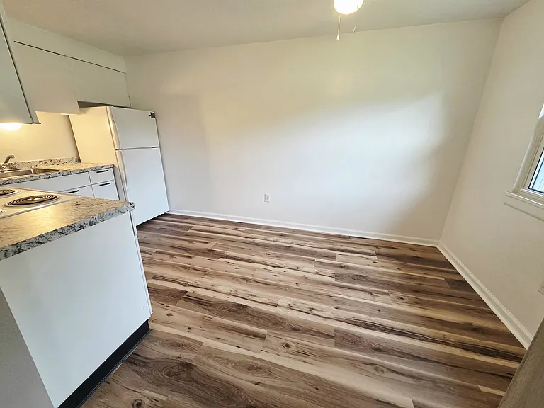 564 Caddy Dr — Photo 5