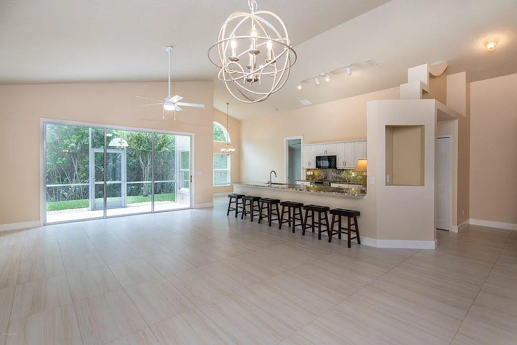 1159 Kilkenny Ln — Photo 3