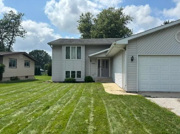 3344 Windy Hill Rd, Crown Point, IN 46307