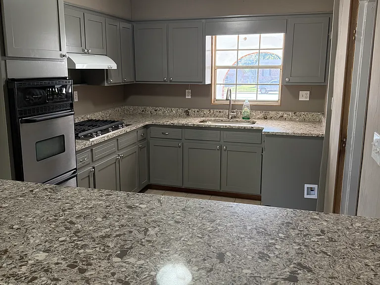 136 Martin Luther King Jr Dr — Photo 5
