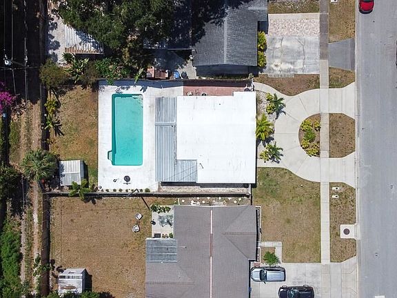 5th image of 639 Northwest Blvd N
