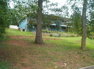 202 Hollyview Cir, Franklin, NC 28734