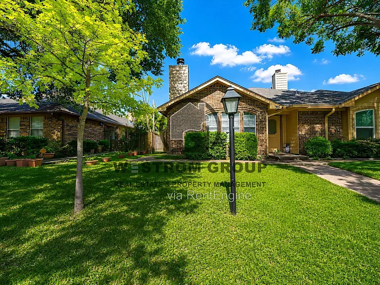 316 Crowe Dr — Photo 1