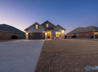 17461 Fieldway Cir, Harvest, AL 35749