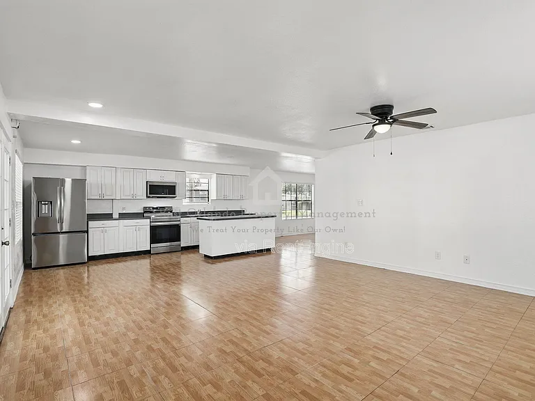 820 Altaloma Ave — Photo 7