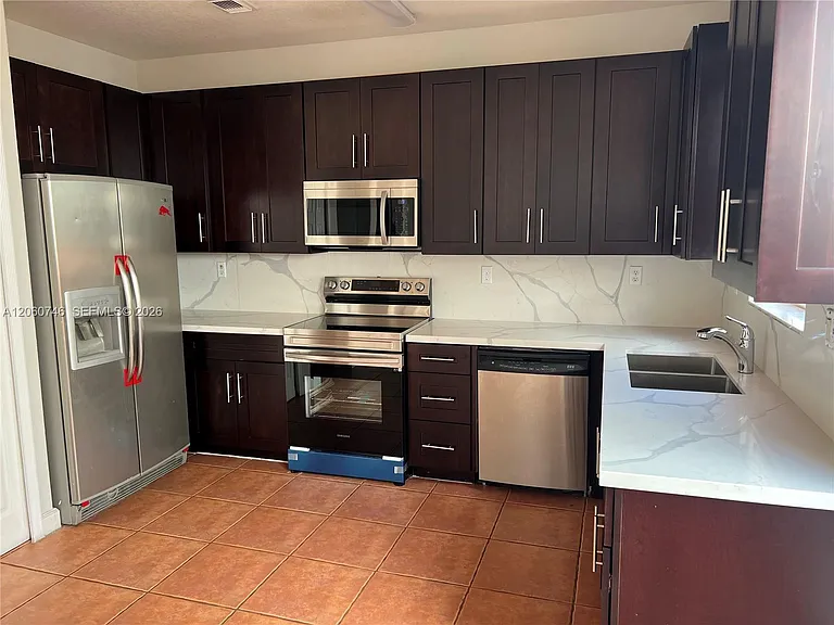 5400 NW 107th Ave #410 — Photo 3