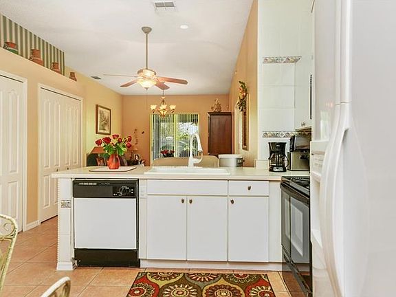 4th image of 12802 Woodbury Glen Dr