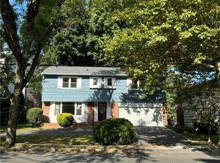 2 Mayhew Ave, Larchmont, NY 10538