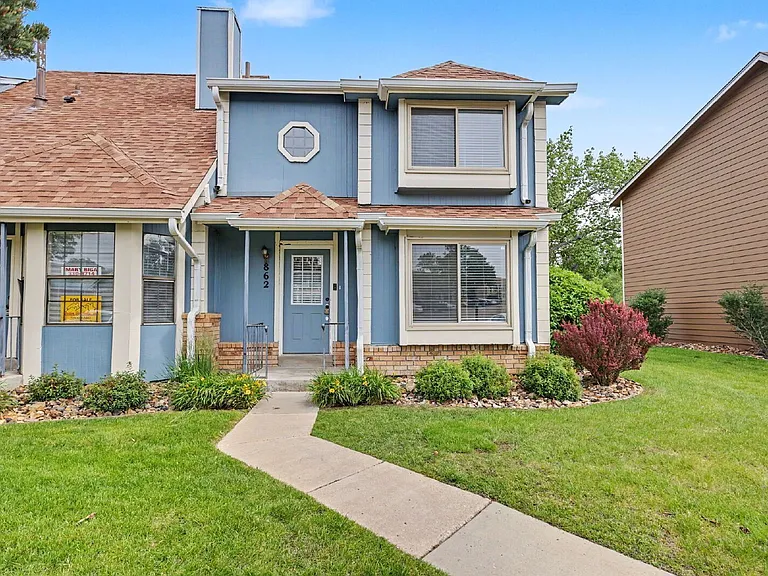 862 London Green Way — Photo 1