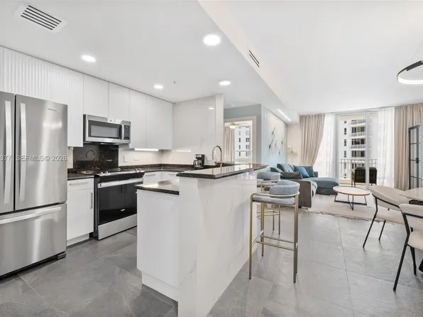 801 Brickell Key Blvd, Miami, FL