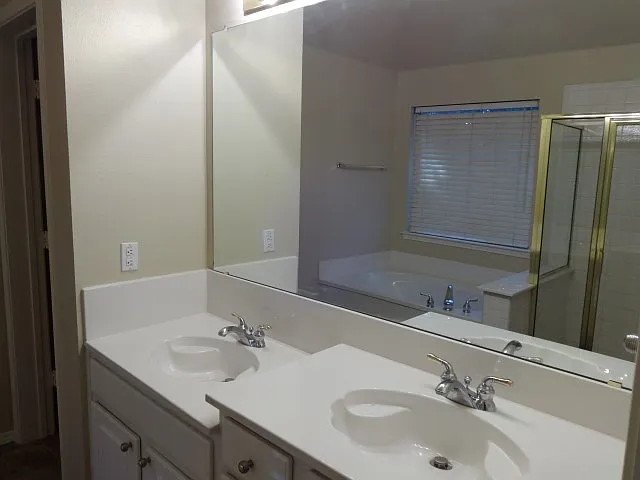 5433 Crystal Ct — Photo 7