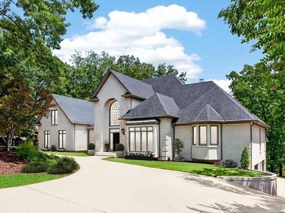 1st image of 2120 Southwinds Cir