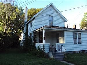 2nd image of 219 E Hazel St