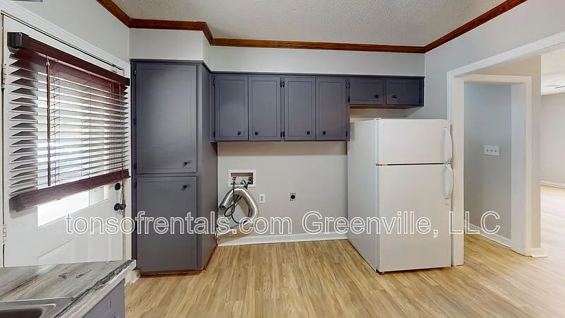 2 bed, 1.0 bath, 1000 sqft, $1,095 — Photo 3